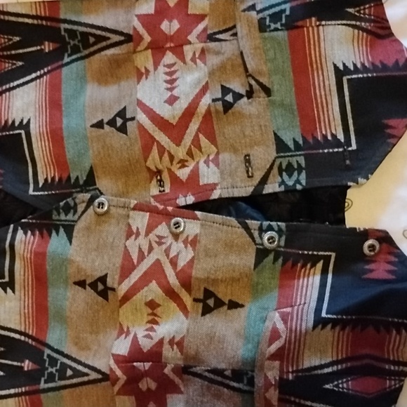 Native American Tradition vest by Allen Wah - Picture 6 of 8